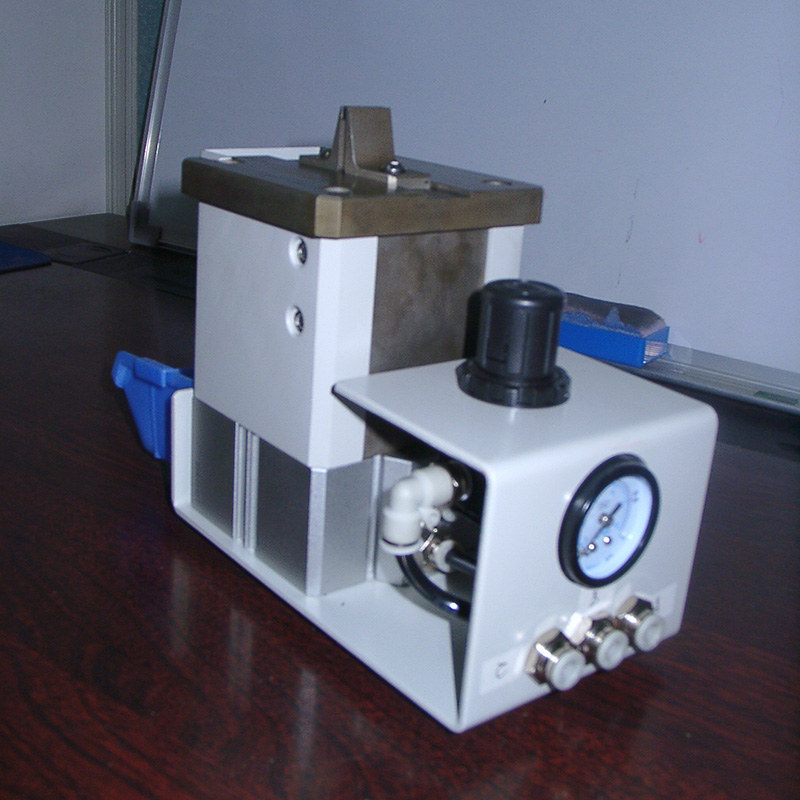 勾刀分板機(jī)